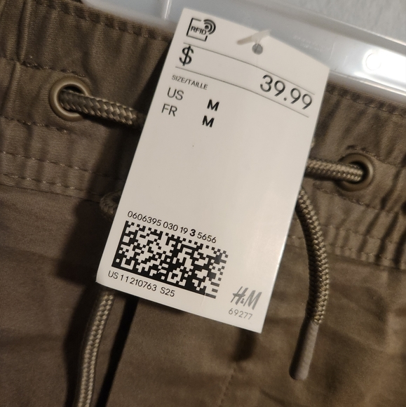 H&M Easy cargo joggers olive green - Picture 2 of 5